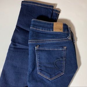 AEO Dark Washed Denim Skinny Jeans